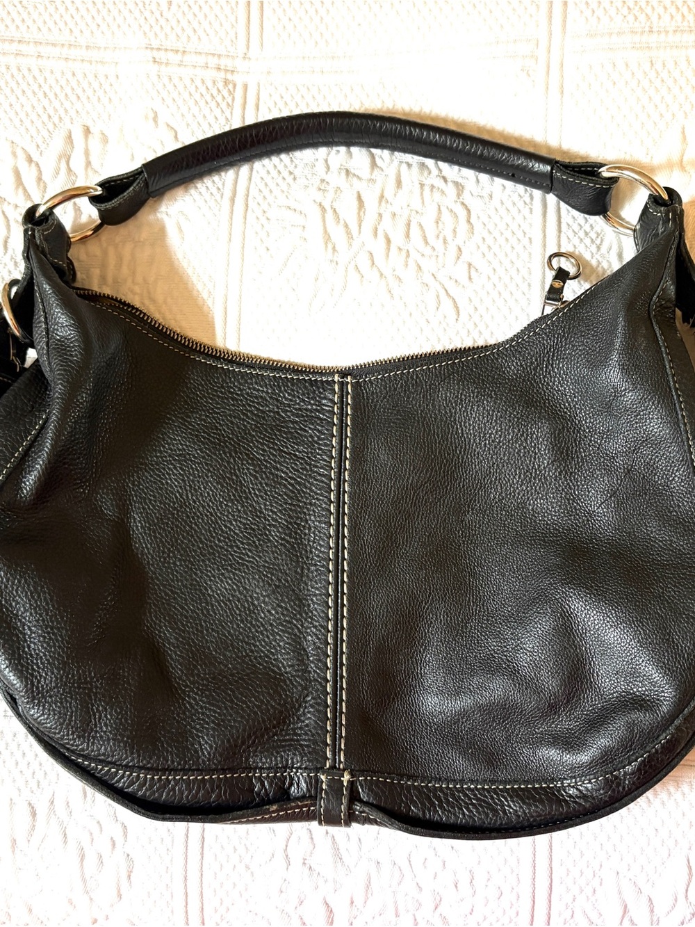 Roots Vintage Black Pebbled Leather Shoulder Bag